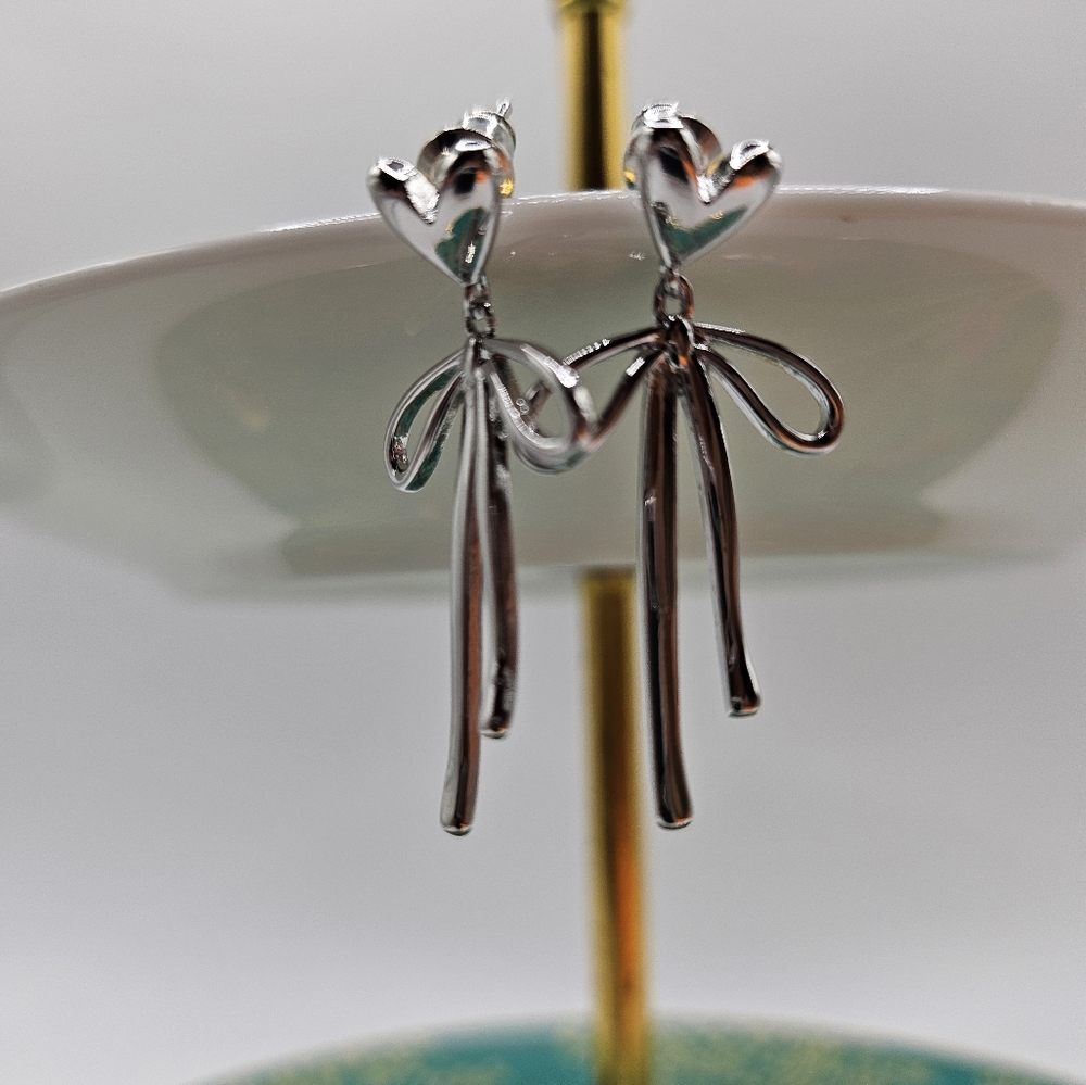 🆕️Silver bow drop earrings bow 🎀